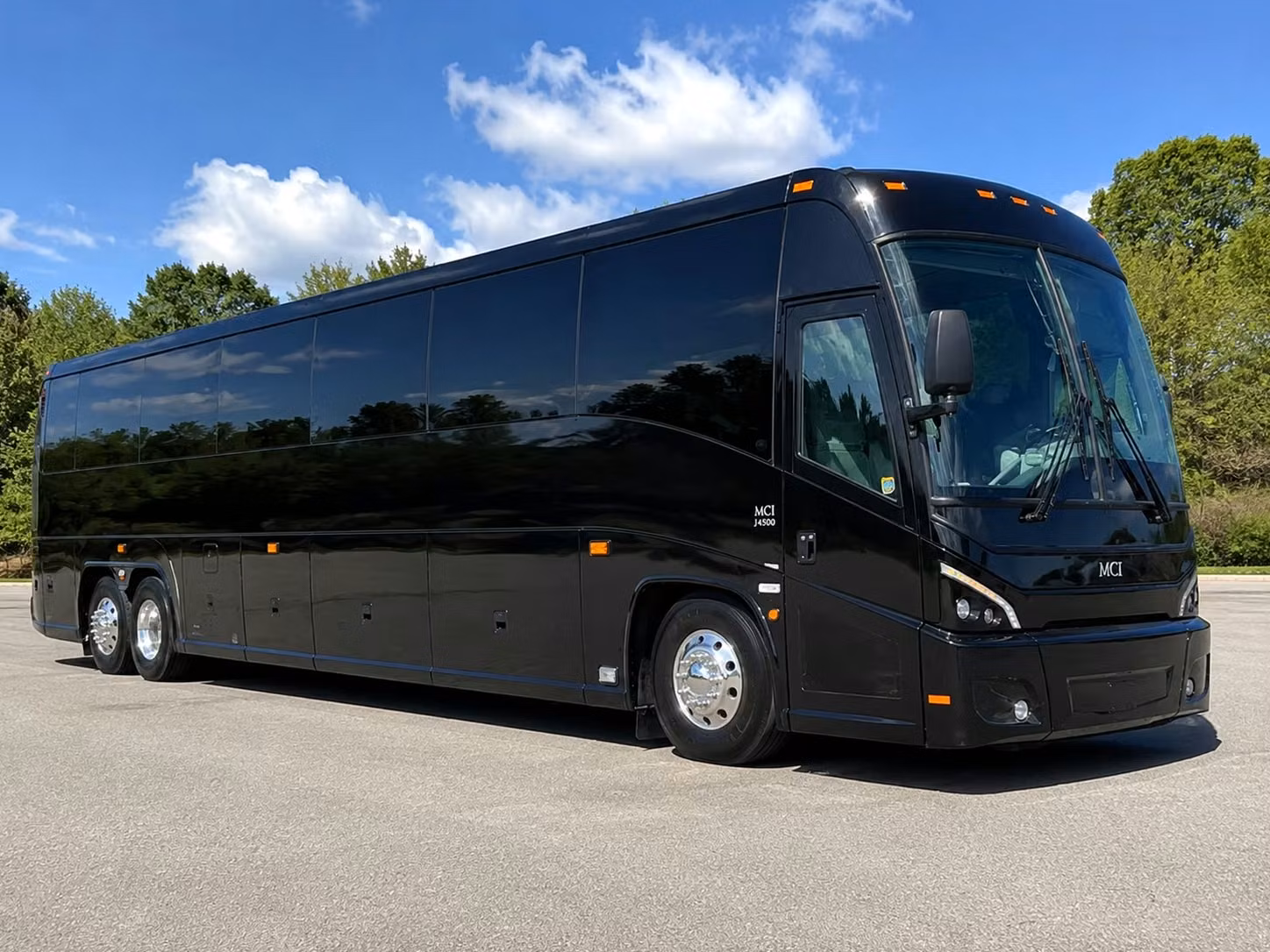 moving students safely to denver museums and attractions starts with the right bus